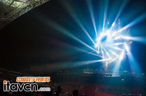 開封古城上演銀基O秀 珠江燈備受稱贊