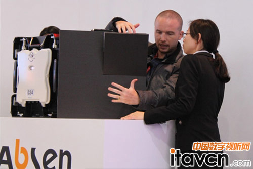 ��ʮ�ÏV�݇��HLEDչ���� ����ɭ�˚ⱬ��