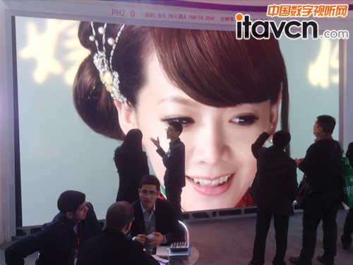 用專業說話,第十屆廣州國際LED展首日藍普展位爆棚