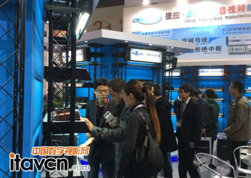 �ݿ�չλ�˳�ӿ��