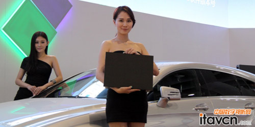 靚麗車模助力艾比森U1.9新品發布會