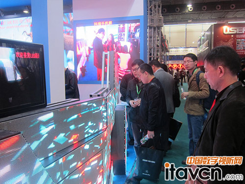 科維光電廣州展現場火爆 客戶積極采購led顯示屏