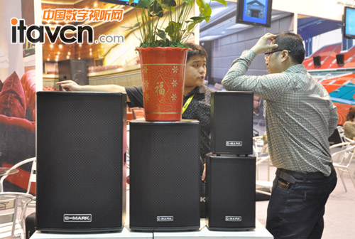 C-MARK AU系列卡包音箱擁有黃金般的品質