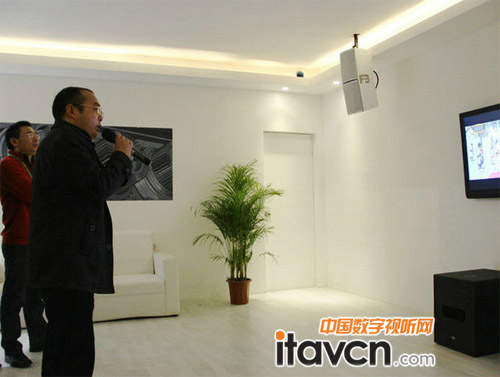 參展客戶親自體驗M-F3的效果