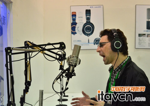 鐵三角錄音話筒試聽(tīng)室