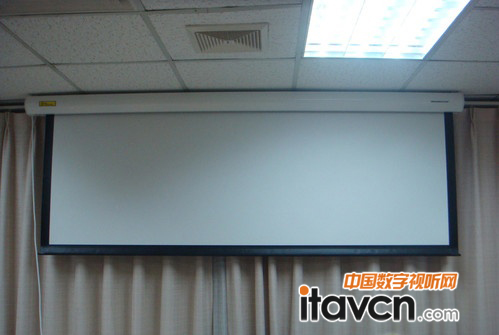 美視100英寸電動投影幕