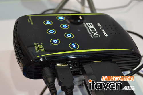 艾路摩LED微型投影機BOXi