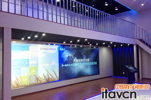 T-Show系統結合2X5DLP為深圳某公司打造的高大上展廳