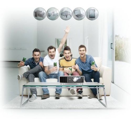 明基家用投影W1500送限量版頭戴式耳機