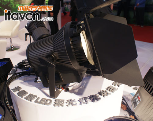 星光影視升級版螺紋透鏡聚光燈