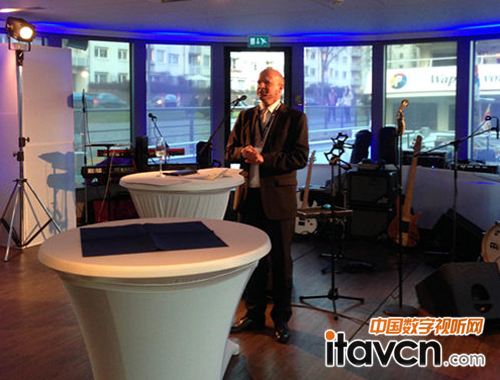 拜亞動(dòng)力現(xiàn)任CEO, Wolfgang先生主持慶典