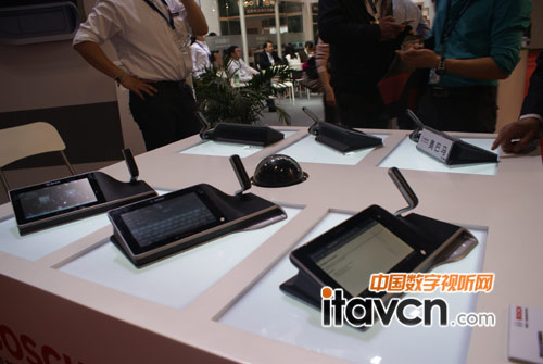 Infocomm14:博世展出DCN網(wǎng)絡(luò)會議系統(tǒng)