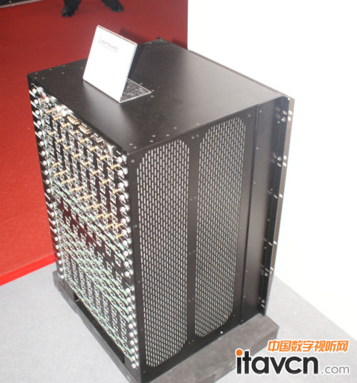 Lightware MX-FR80R 80x80���