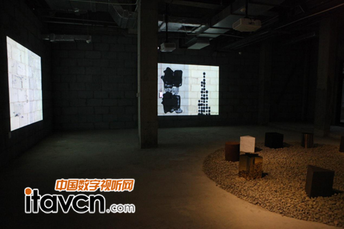 雅圖高清高亮投影機助力韓家英設計展