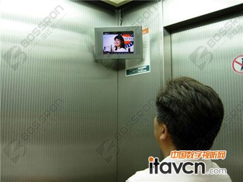 廣告機樓梯口應用