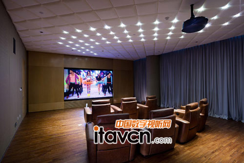 想看張朝陽的家庭影院配置嗎? 跟我來