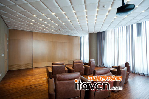 想看張朝陽的家庭影院配置嗎? 跟我來