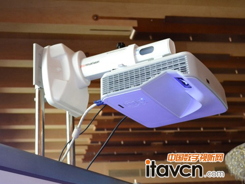 鴻合DLP激光超短焦投影機HT-H8