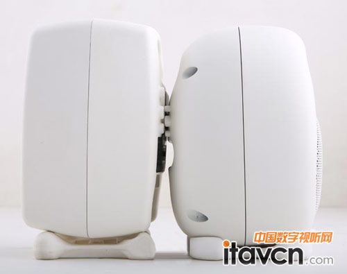 左為真力G1,右為惠威X3