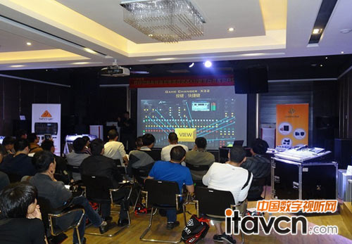 百靈達X32數字調音臺深圳站