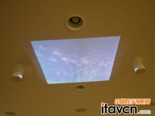 索尼2014年夏將在美國發售超短焦4K投影機