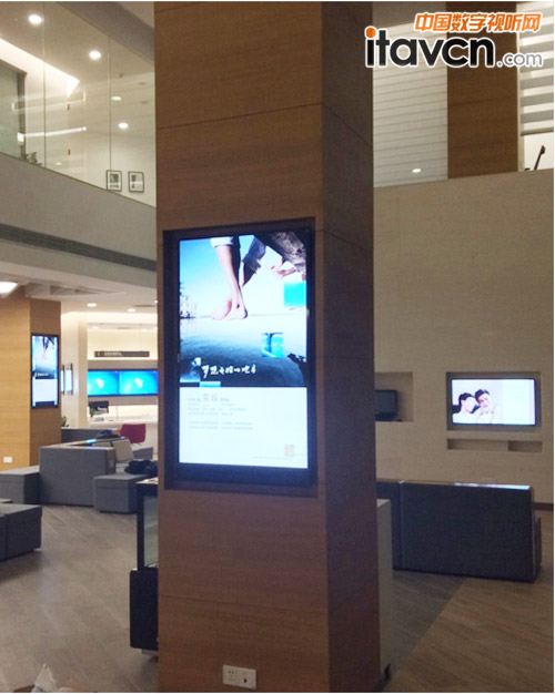 某旗艦店內部環境