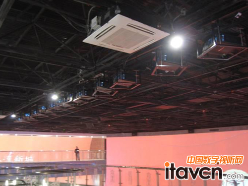 秦漢新城雙曲面異型面投影安裝效果圖