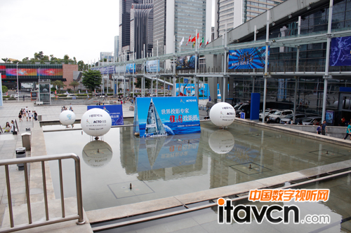 雅圖投影笑傲文博會主場 ACTO如影隨影