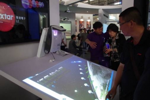 明基超短焦投影