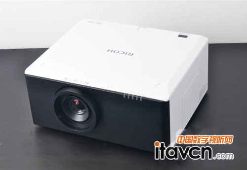 理光專業工程投影機PJK7000外觀