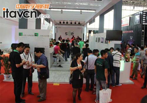 美高音響s)))e展位人氣爆棚