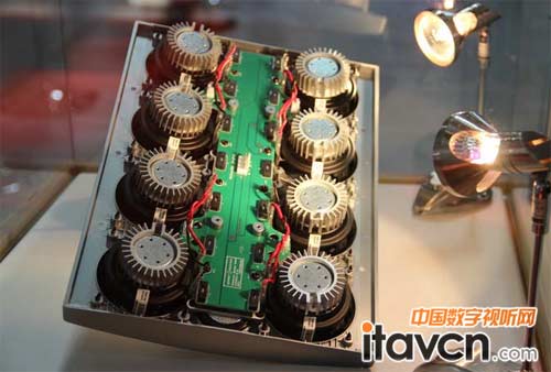 M-F3全頻音箱剖面展示