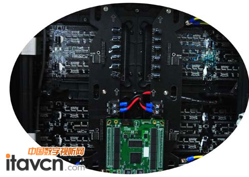 LED顯示屏箱體內(nèi)部結(jié)構(gòu)