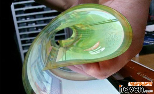 LG Display研發首款柔性透明OLED面板