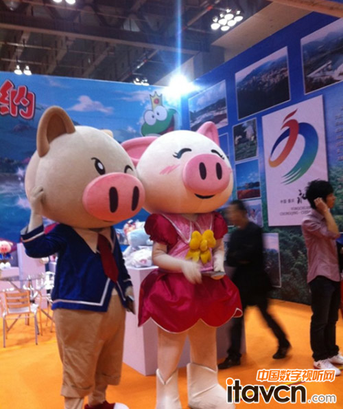 保千里攜移動大電腦電視廣告機將亮相“動漫時尚•視聽體驗”