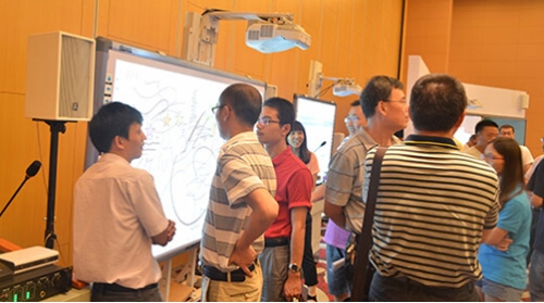 印天電容白板驚艷廈門多媒體交流會受贊