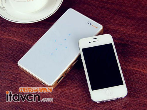 酷樂視Q6投影機