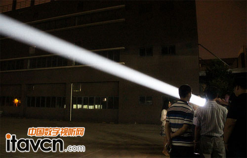 BMFL燈具室外展示