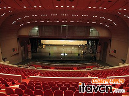 MeyerSound系統(tǒng)日本寶冢大劇院再揚(yáng)聲