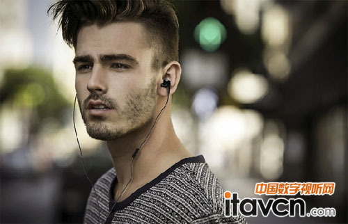 JBL T100A���ΰ��o�b�غ������L���ʽ�������C