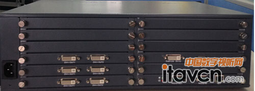 融合機(jī)插卡結(jié)構(gòu)