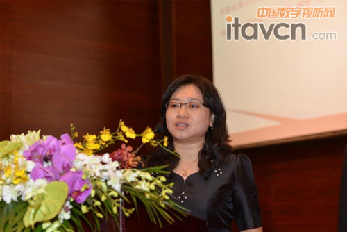 利亞德副總經理兼董事會秘書李楠楠女士榮獲2014“金牌董秘“20佳獎項并發表獲獎感言