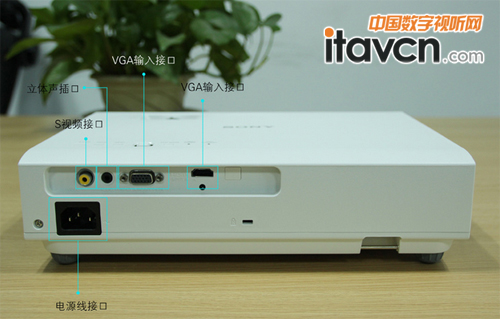 索尼3200流明 便攜商教王VPL-DX140接口設置