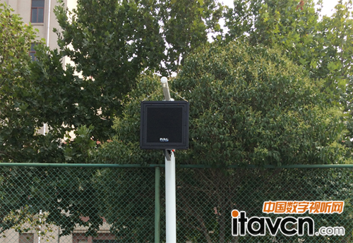 PAL擴聲設備高懸校園內