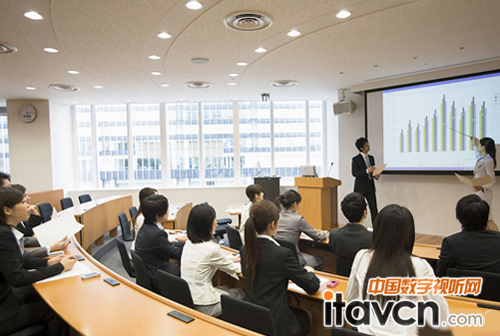 商務投影機在日常商務活動中扮演著越來越重要的角色