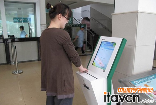 交互式(觸摸查詢)一體機在醫院中的應用