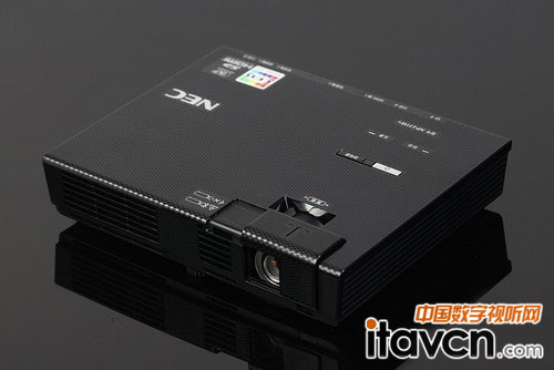 NEC微型投影機