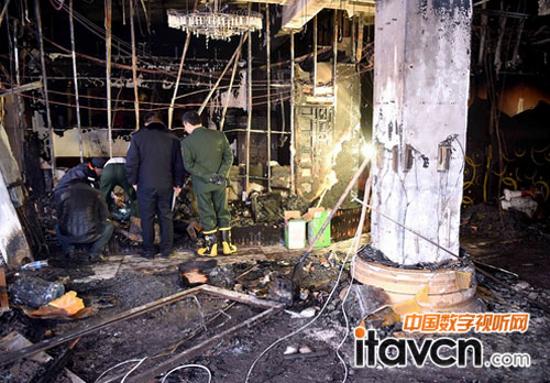 河南長垣縣皇冠KTV大火 11人死35傷