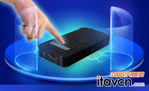 美高智能微型投影機 2015移動辦公新常態