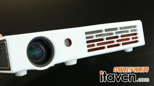 酷樂(lè)視微型投影機(jī)X5